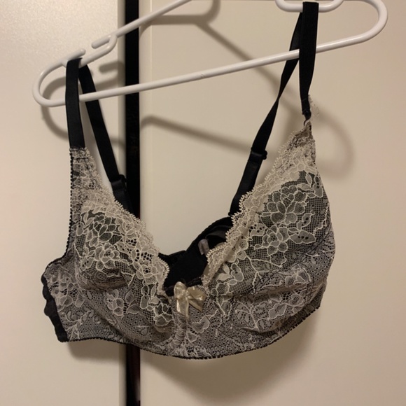WonderBra Lace Underwire Bra for Women - Picture 2 of 3